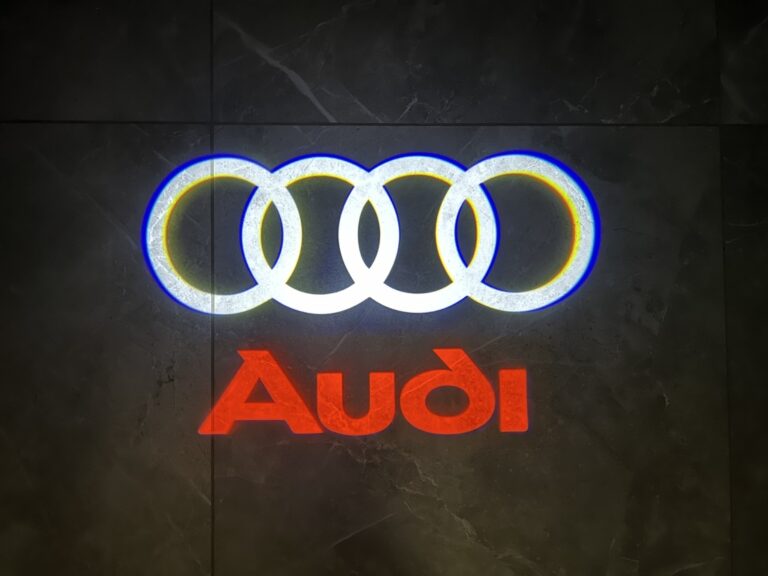 Лазерная проекция Audi DL-A-C-02